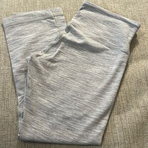 Lululemon size 6, 3 quarter length leggings